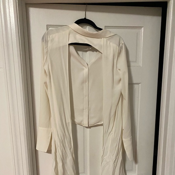 OSMAN Open-Back Crepe Shirt White - Picture 10 of 10